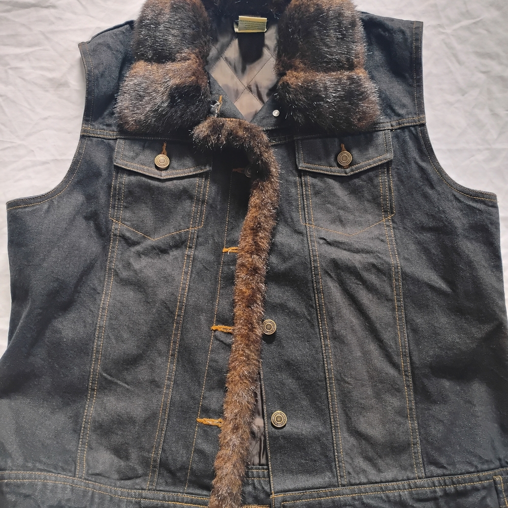 St Johns Bay Vintage Womens Size L Denim Vest Faux Fur Trim
